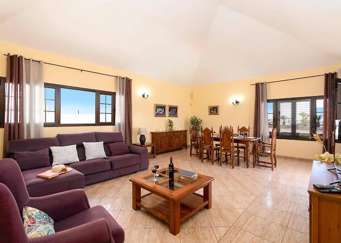 فيلة Emerita By *